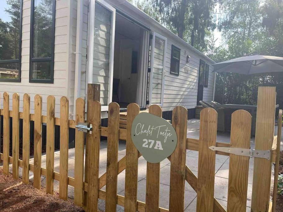 Chalet Toetje Op De Veluwe Hoenderloo Εξωτερικό φωτογραφία